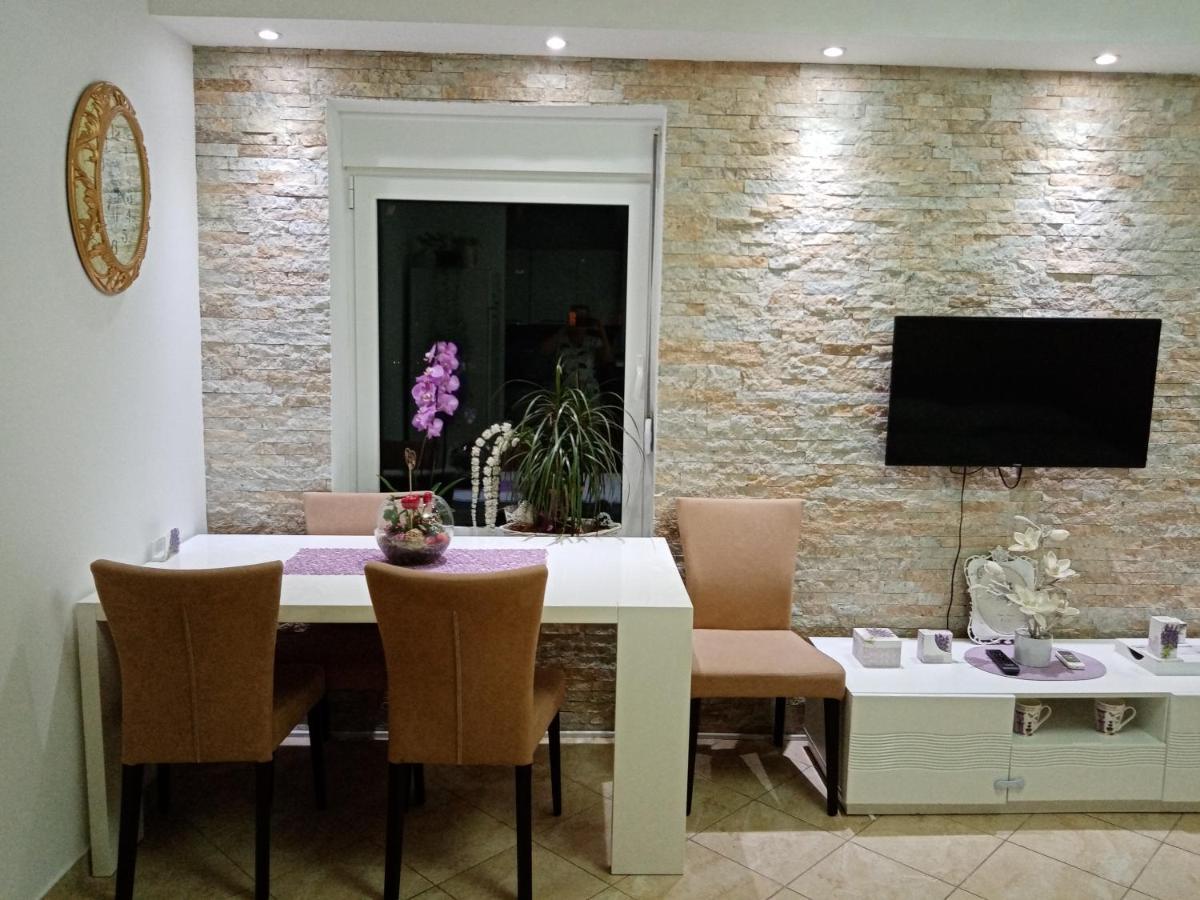 Apartman Anja Apartment Stara Pazova Exterior foto